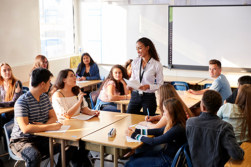 Af Financialeducationawards 498x332 teacher in a classroom